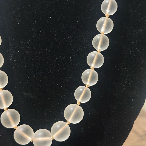 Elegant Frosted glass Bead Necklace - Picture 2 of 2